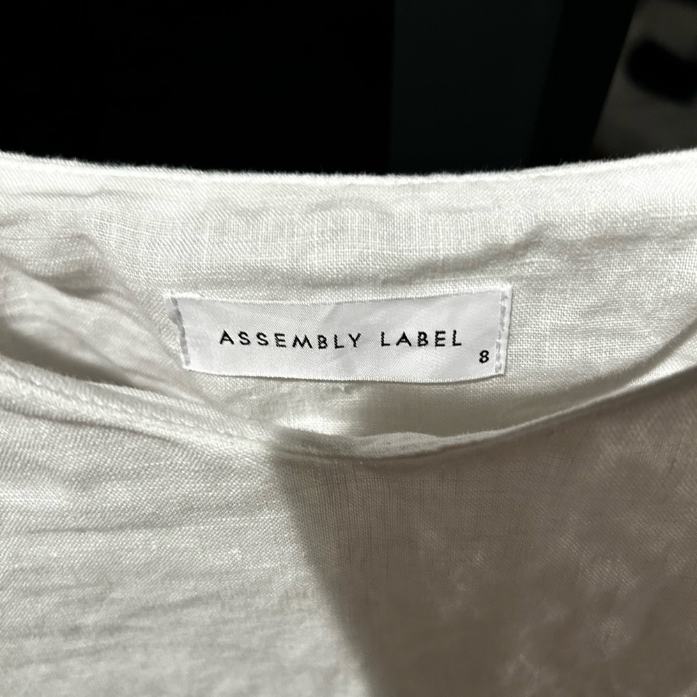 Assembly Label White Top